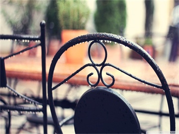 瑞银预测，外资看好明年A股，盈利增速有望至2026年升至8%